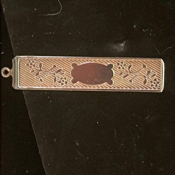 Vintage 2” x 0.25” engravable gold tone with floral design tie clip/clasp/bar - Picture 1 of 13
